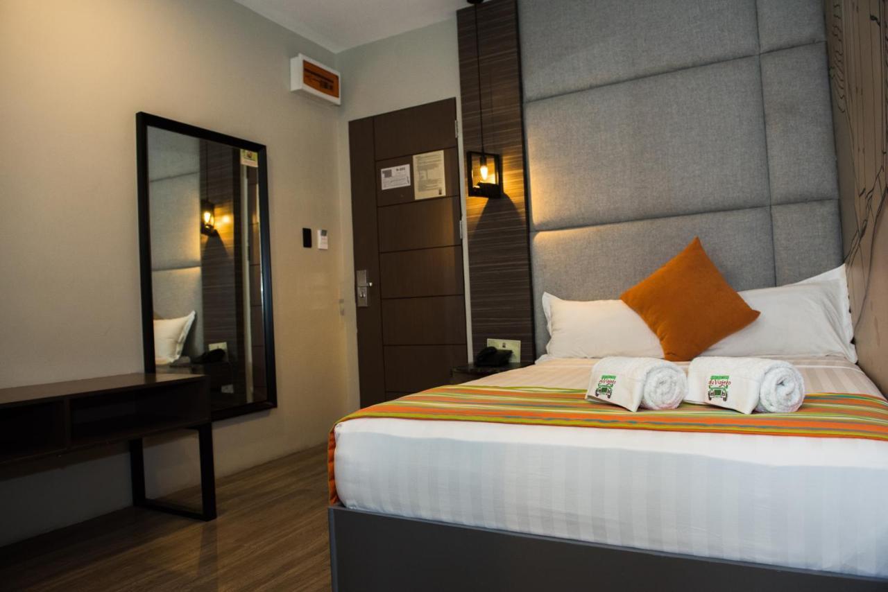 Dy Viajero Transient Hotel Naga  Buitenkant foto
