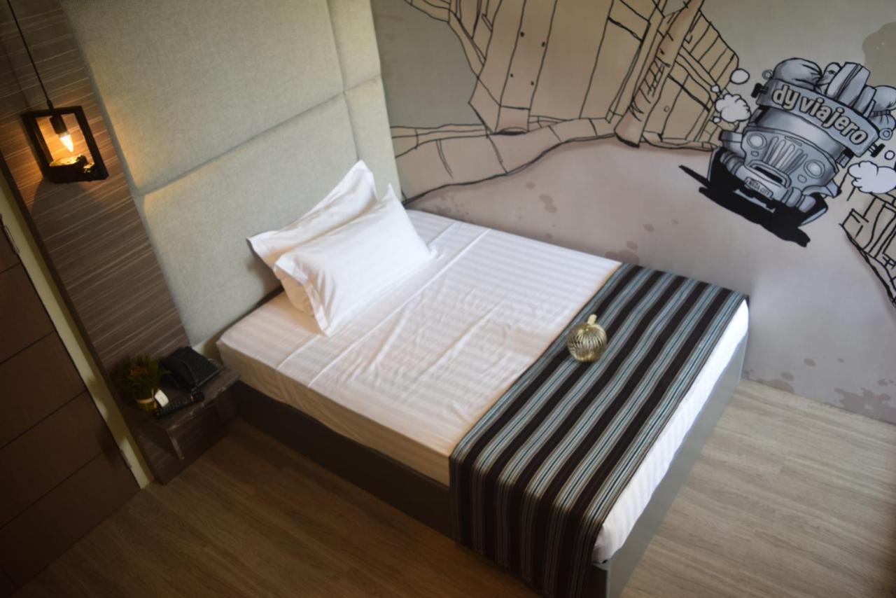 Dy Viajero Transient Hotel Naga  Buitenkant foto