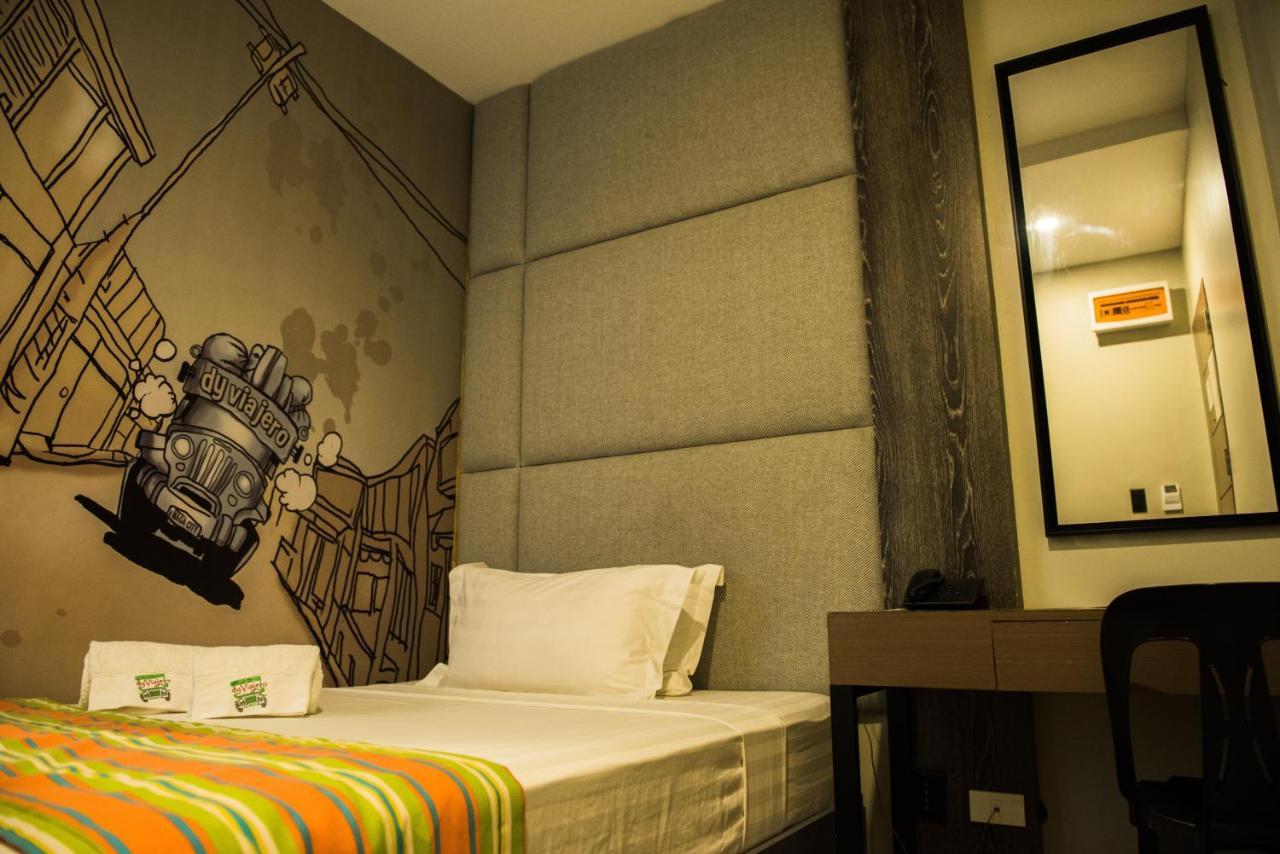 Dy Viajero Transient Hotel Naga  Buitenkant foto